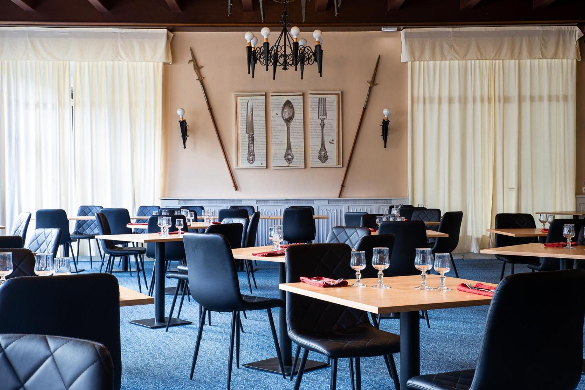 Hotel Restaurant Du Chateau Josselin Exteriér fotografie
