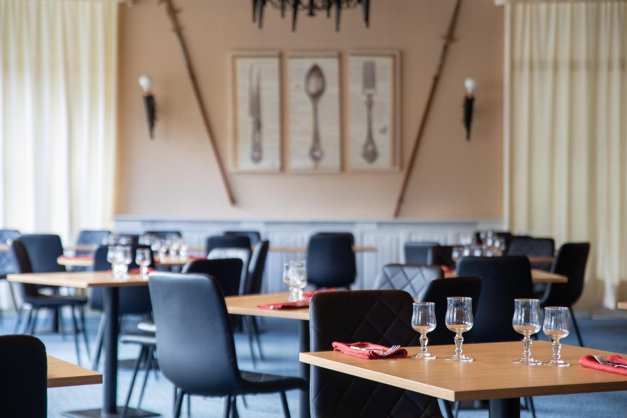 Hotel Restaurant Du Chateau Josselin Exteriér fotografie